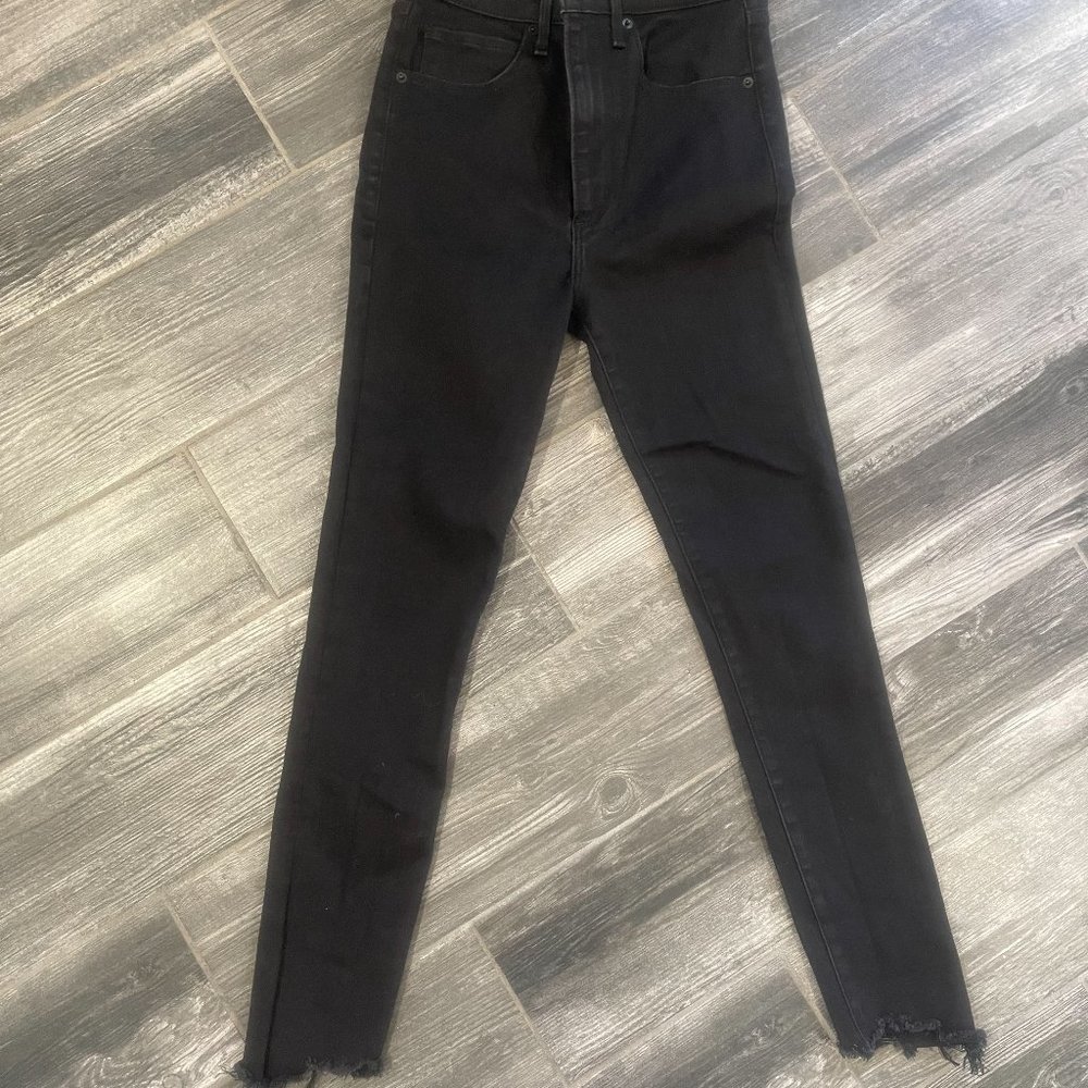 A&F Signature High Rise Super Skinny Ankle Jean-Black With Ripped Hem SZ 26/2